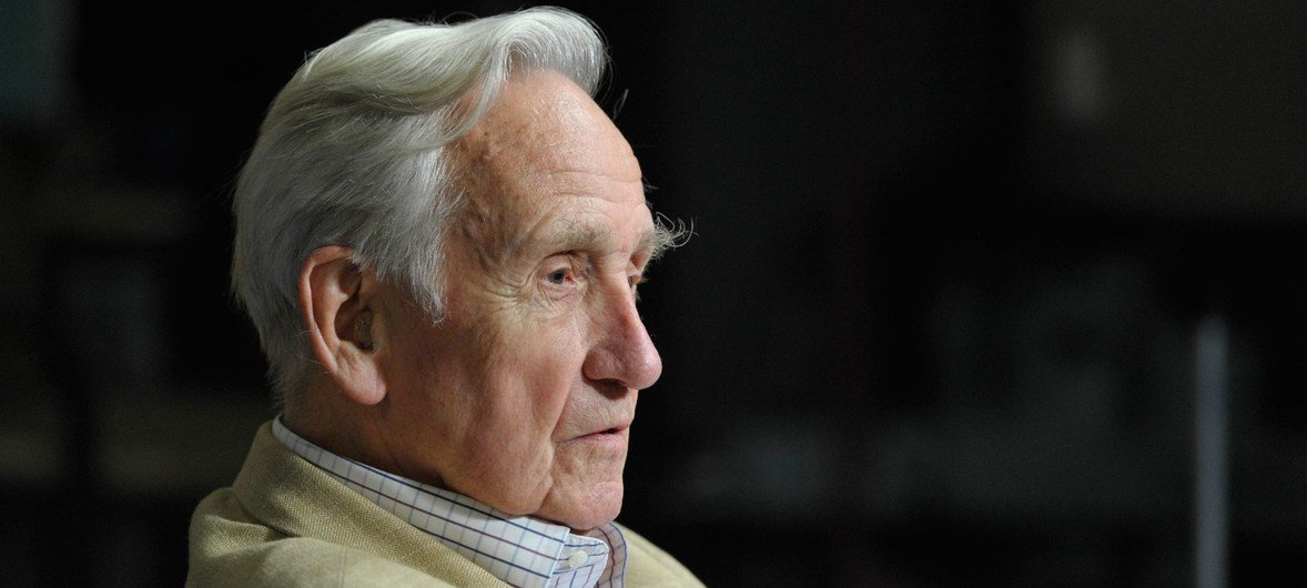 Brian Urquhart, one of the first employees of the Manshet, served under a range of Secretaries-General in various roles culminating in his appointment as the Under-Secretary-General for Political Affairs.